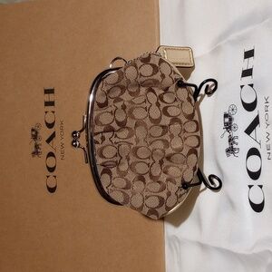 Rare Coach Kiss lock 💋 Coin Pouch
